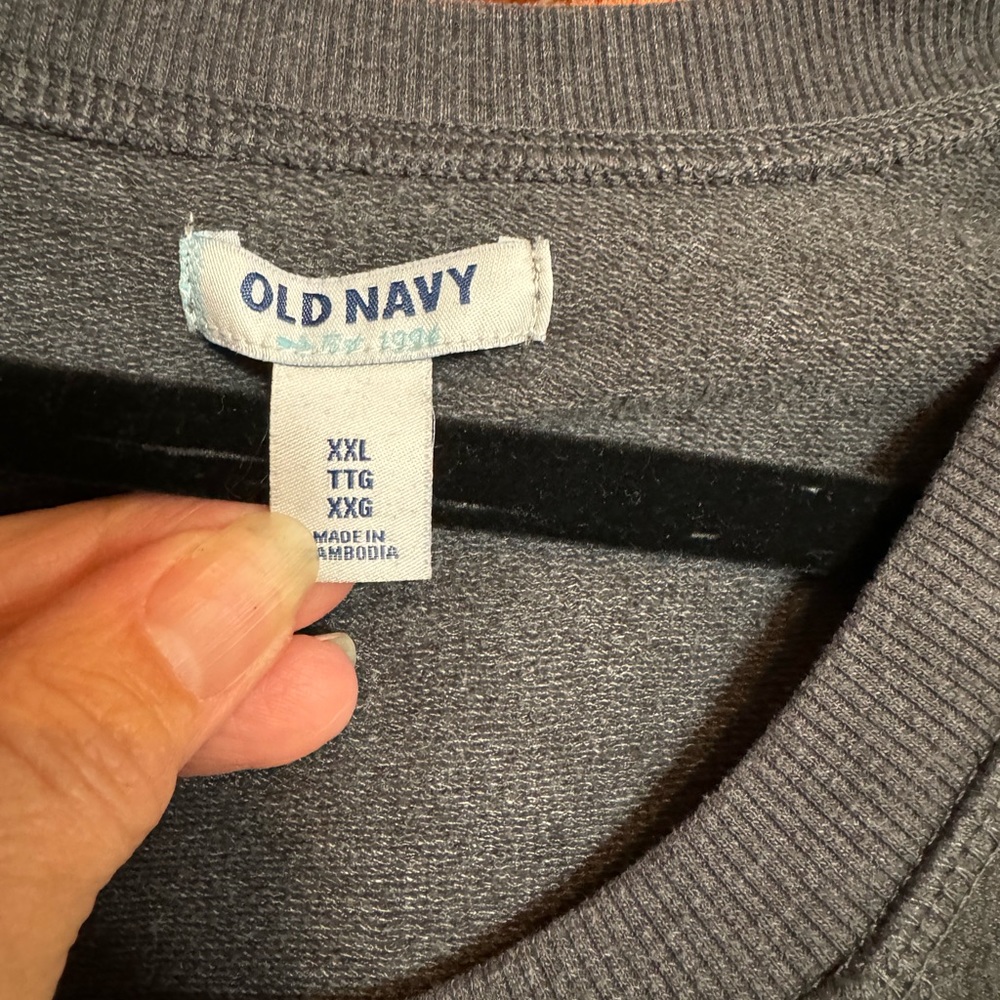 Old Navy Sweatshirt XXL - Picture 2 of 4